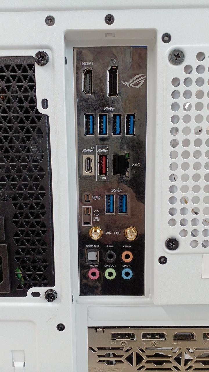 デスクトップ型pc(自作) 最終値下げ RTX4070TiSUPERの自作PC！コスパ重視や白統一ビルドを紹介