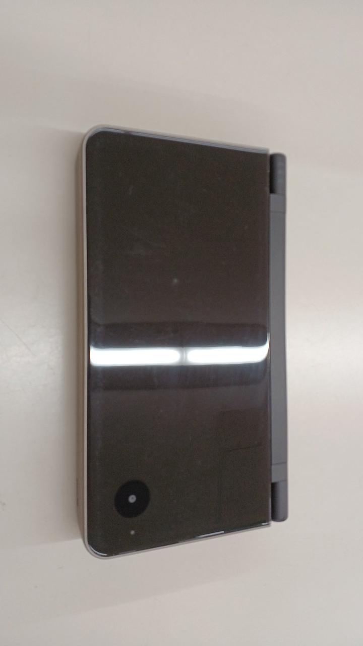 NINTENDO DSI LL