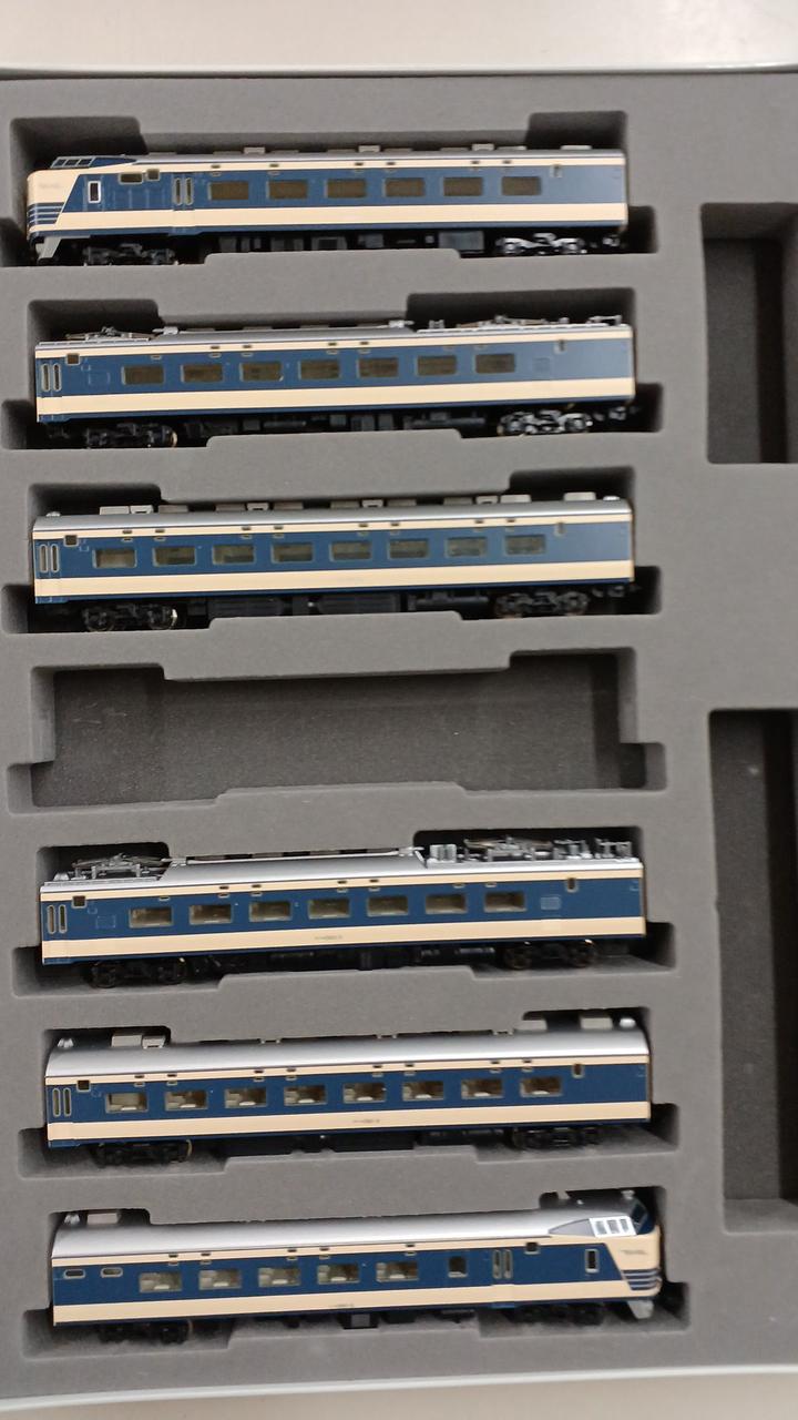 サロ581欠品です。