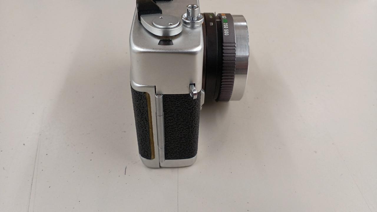 ジャンク11台のカメラ デジタルカメラ 11台 ジャンク - メルカリ