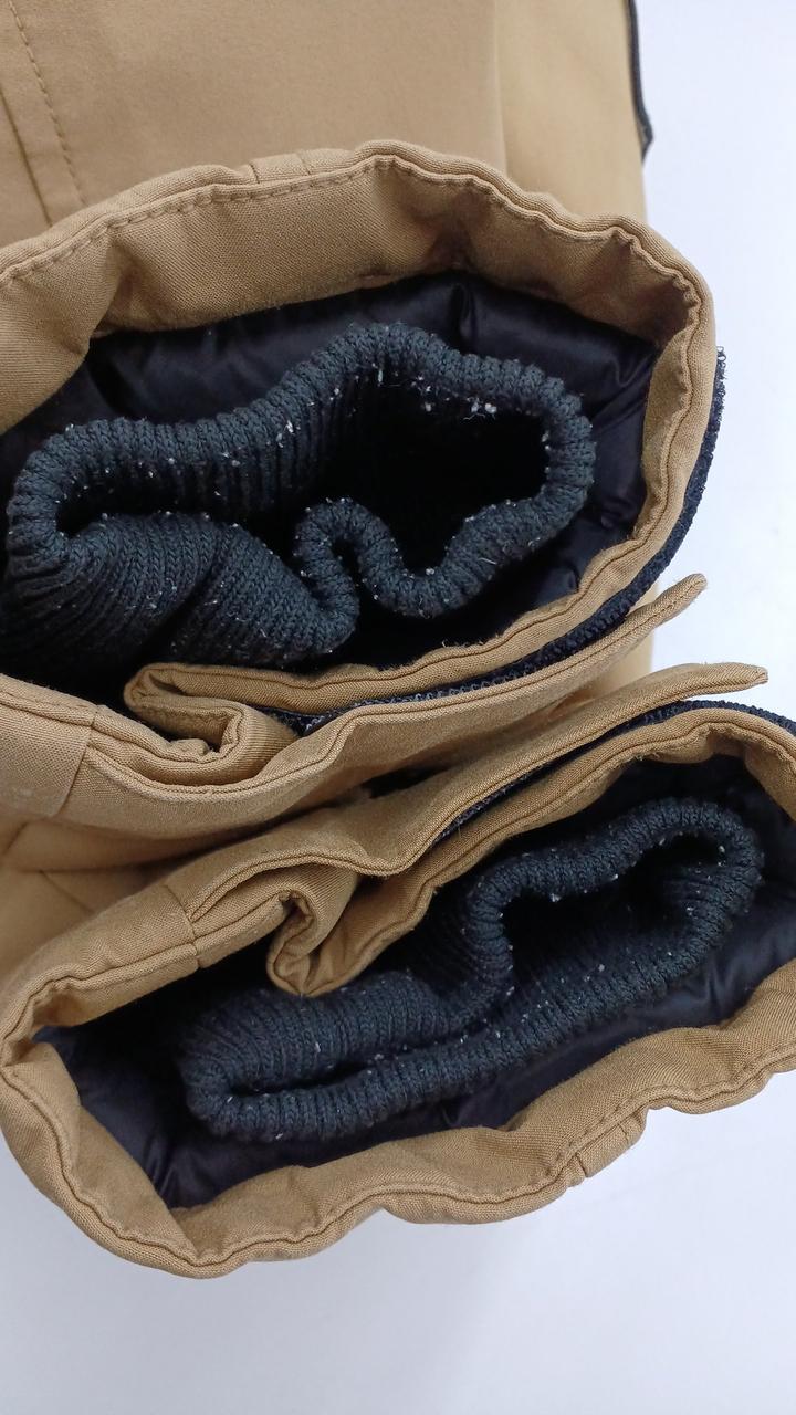 袖口に毛玉あり