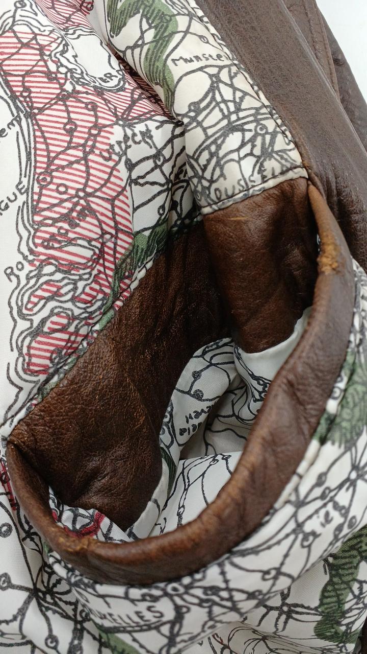 内ポケットにスレあり