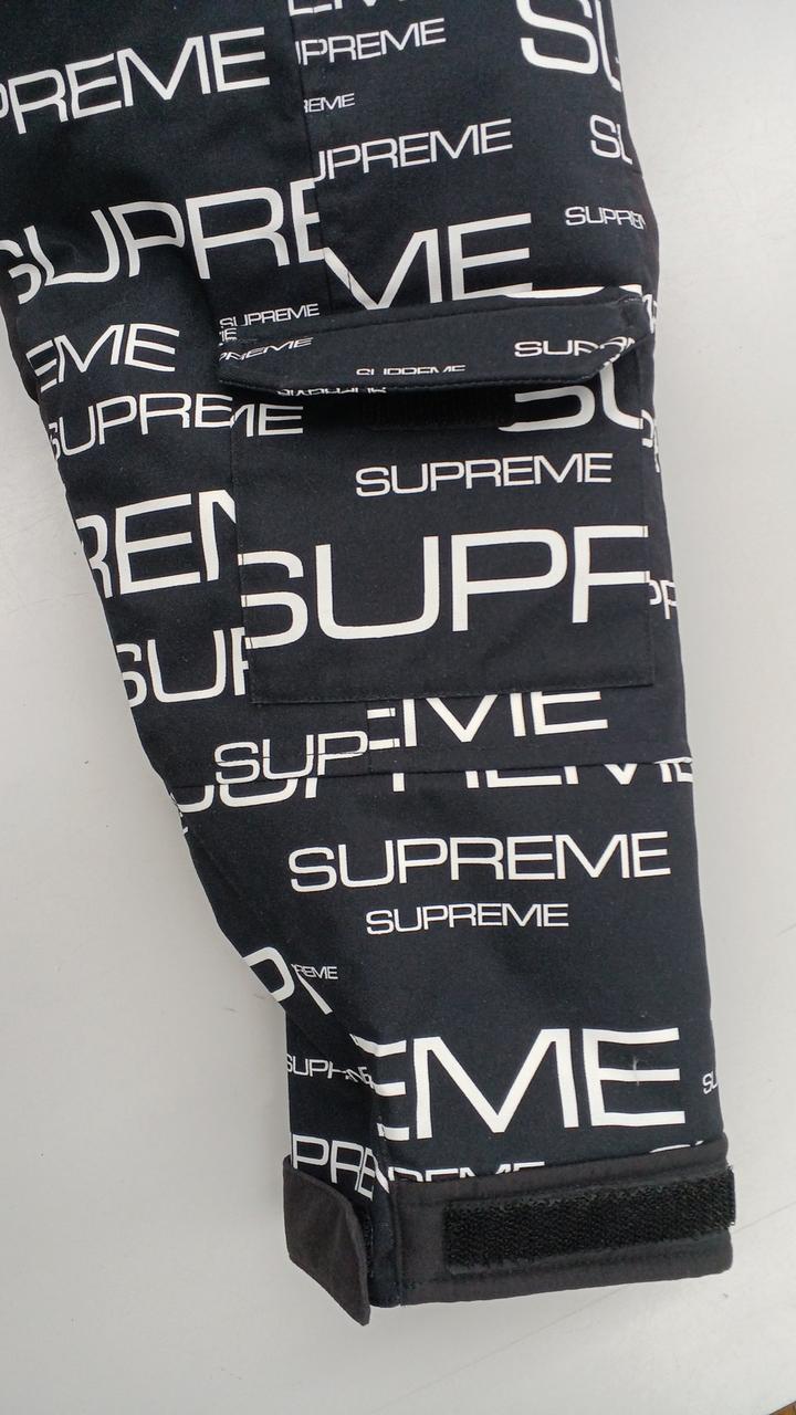 左腕にポケットあり