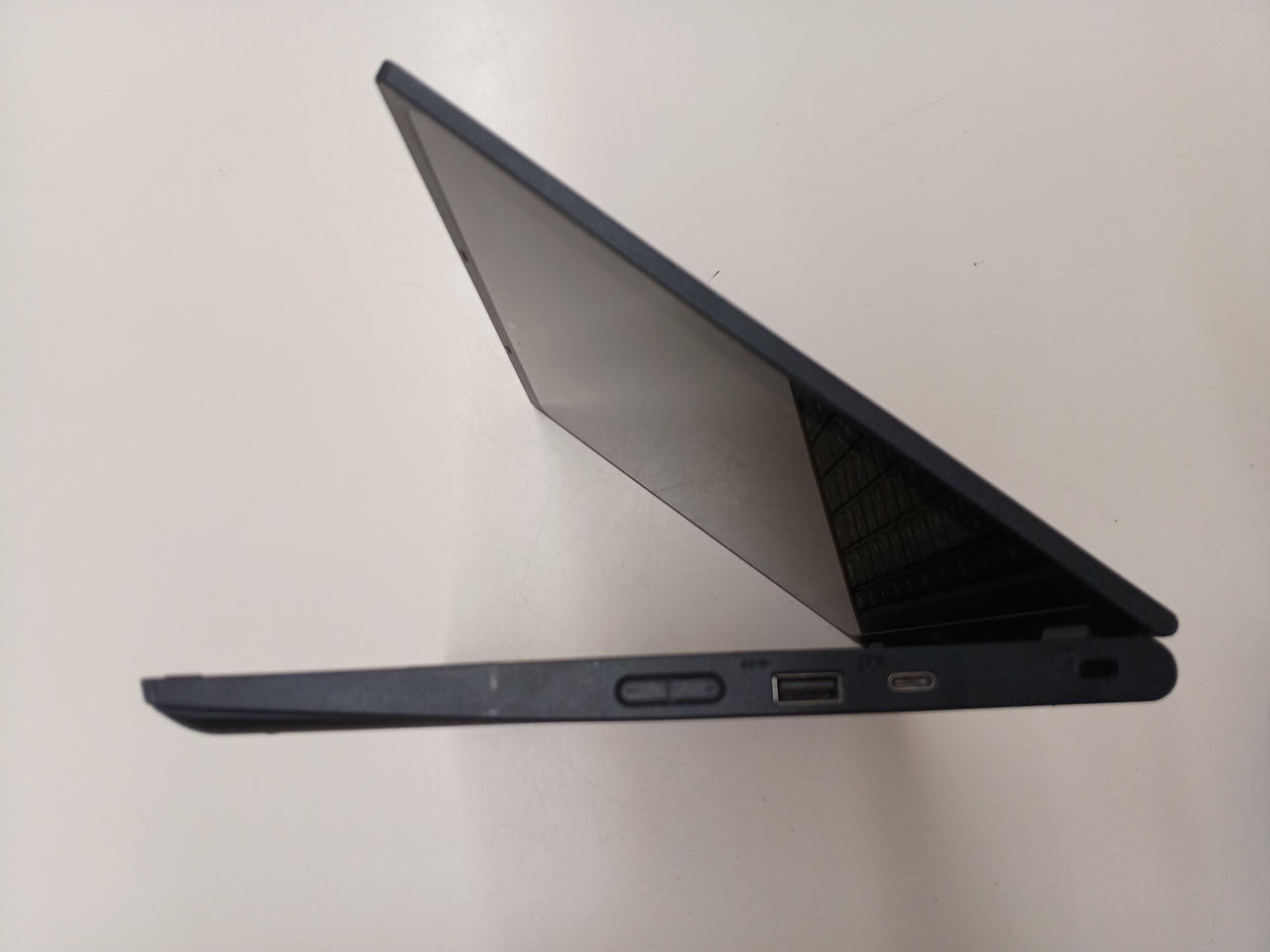 NEC Chromebook 本体 美品 ノートパソコン Chromebook （クロームブック） Flip エアロジェル