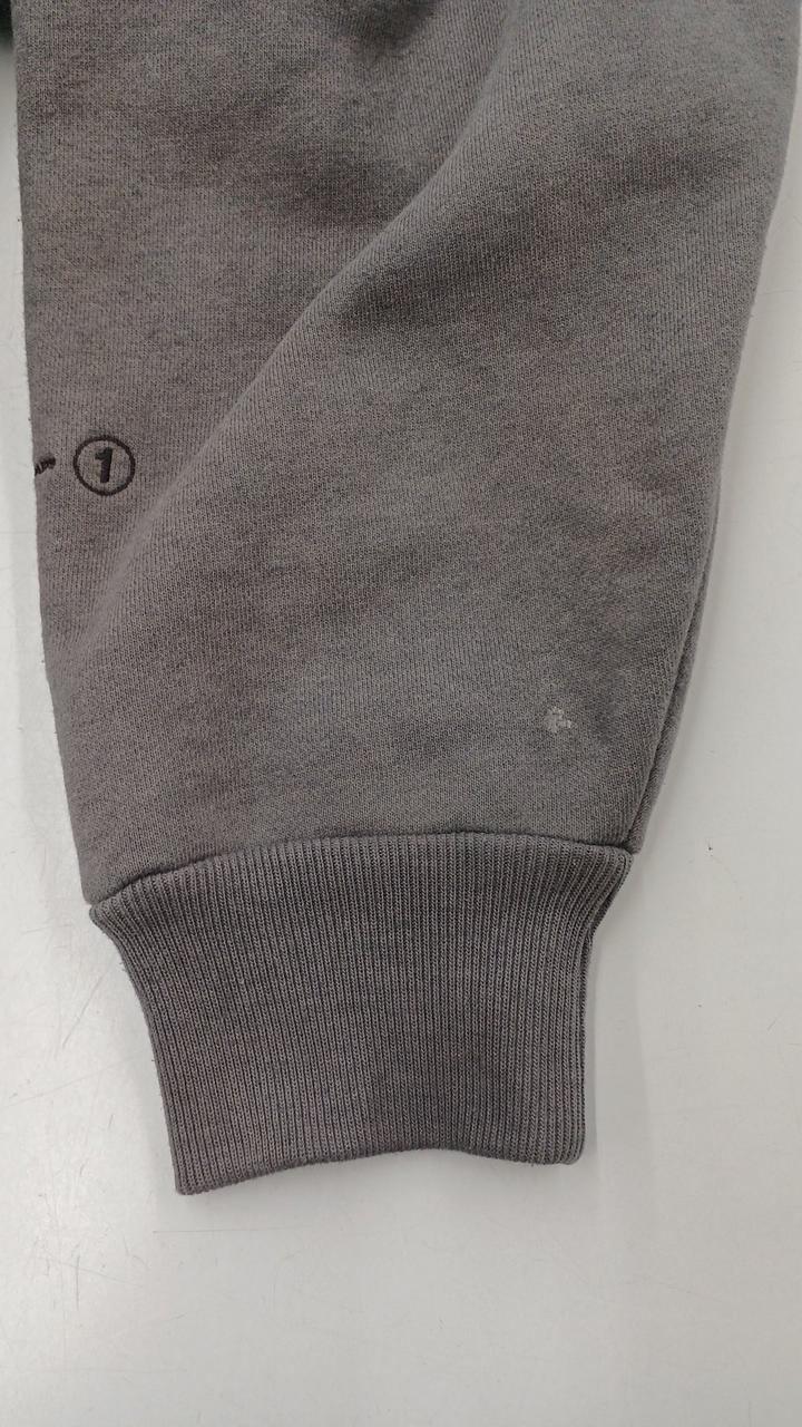 左袖にシミあり