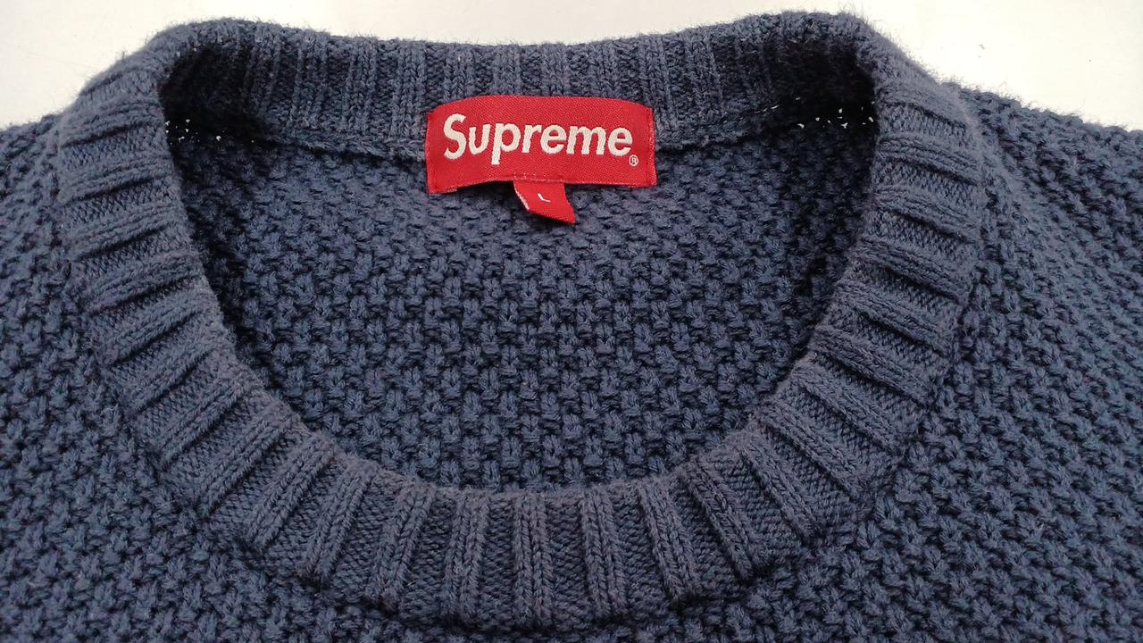 首周りに若干の色褪せあり