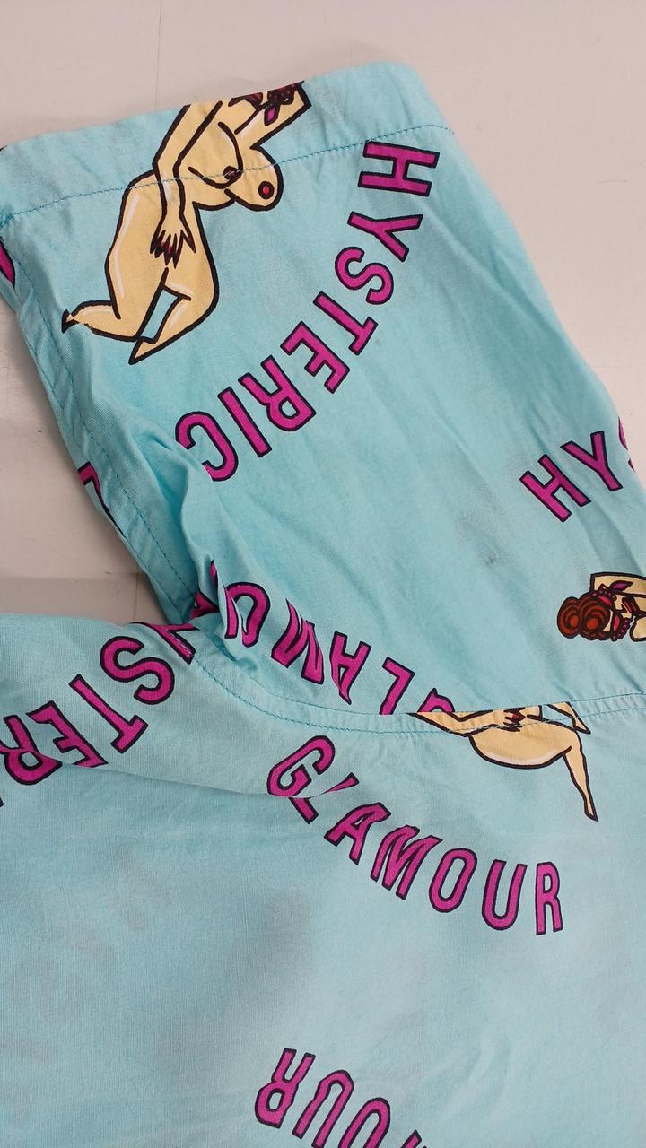 左袖後側にシミあり