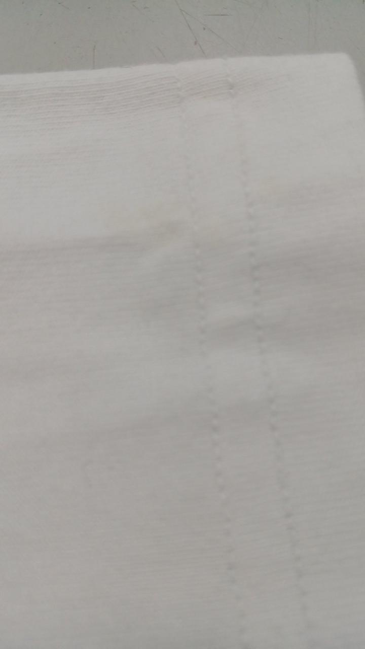 左袖口に薄いシミあり