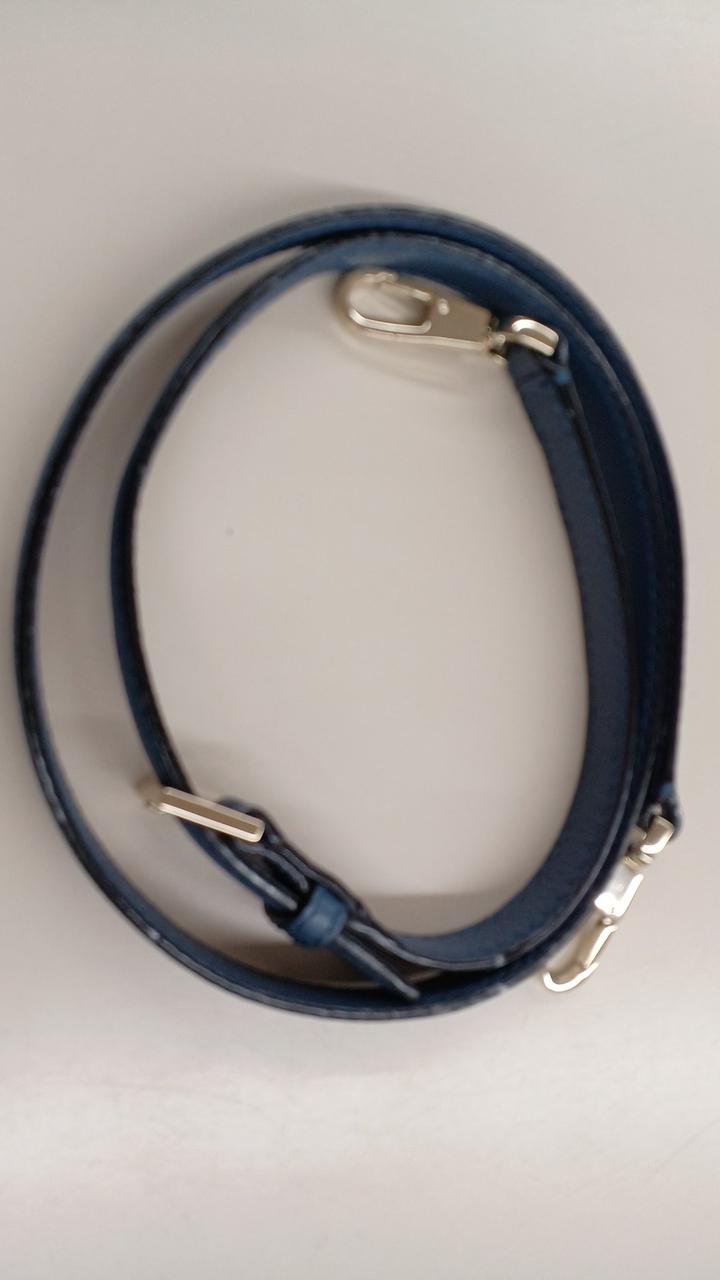 ショルダーに汚れあり