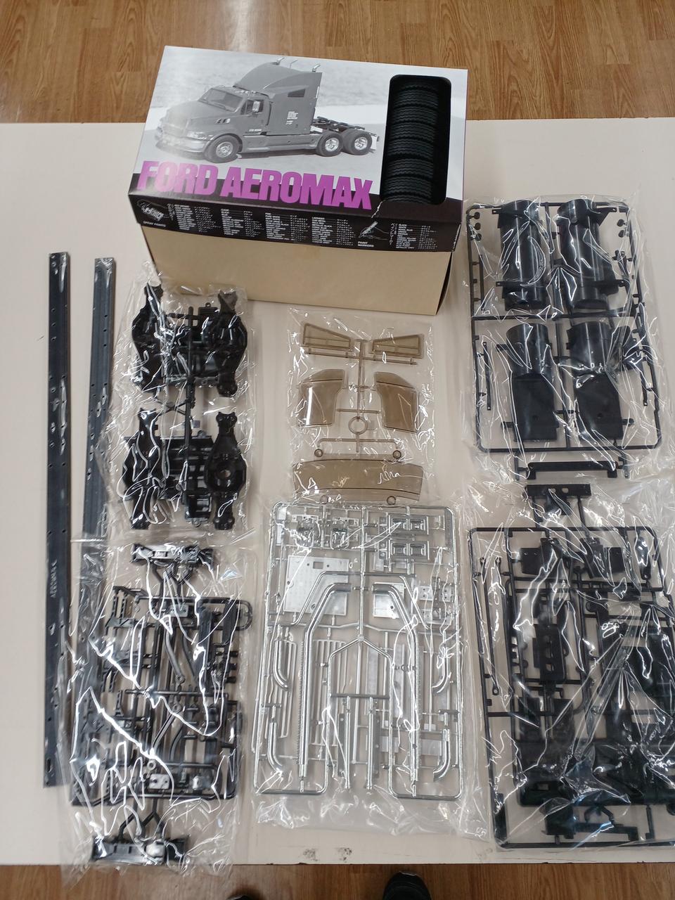 TAMIYA|1/14 フォード エアロマックス|【ハードオフ公式通販】オフ