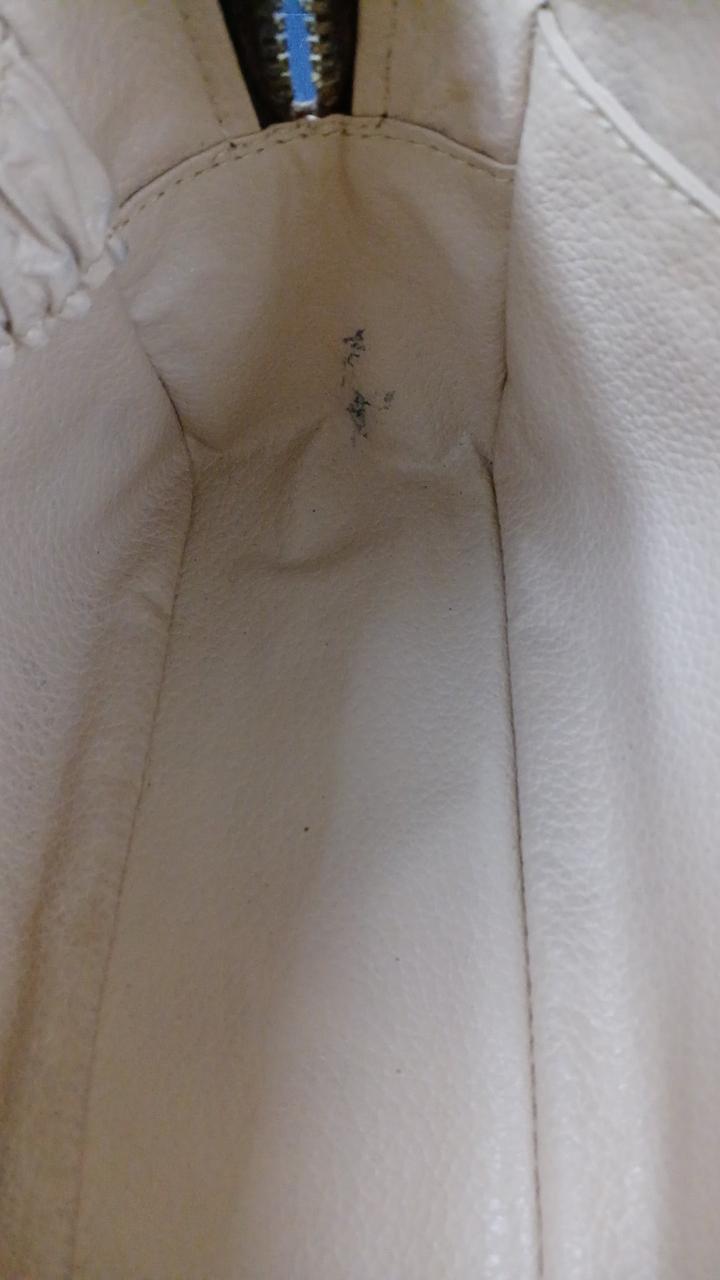 ペン汚れあり