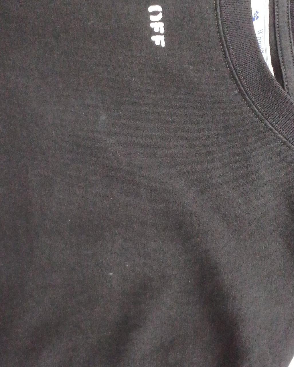 小さな白い汚れあり