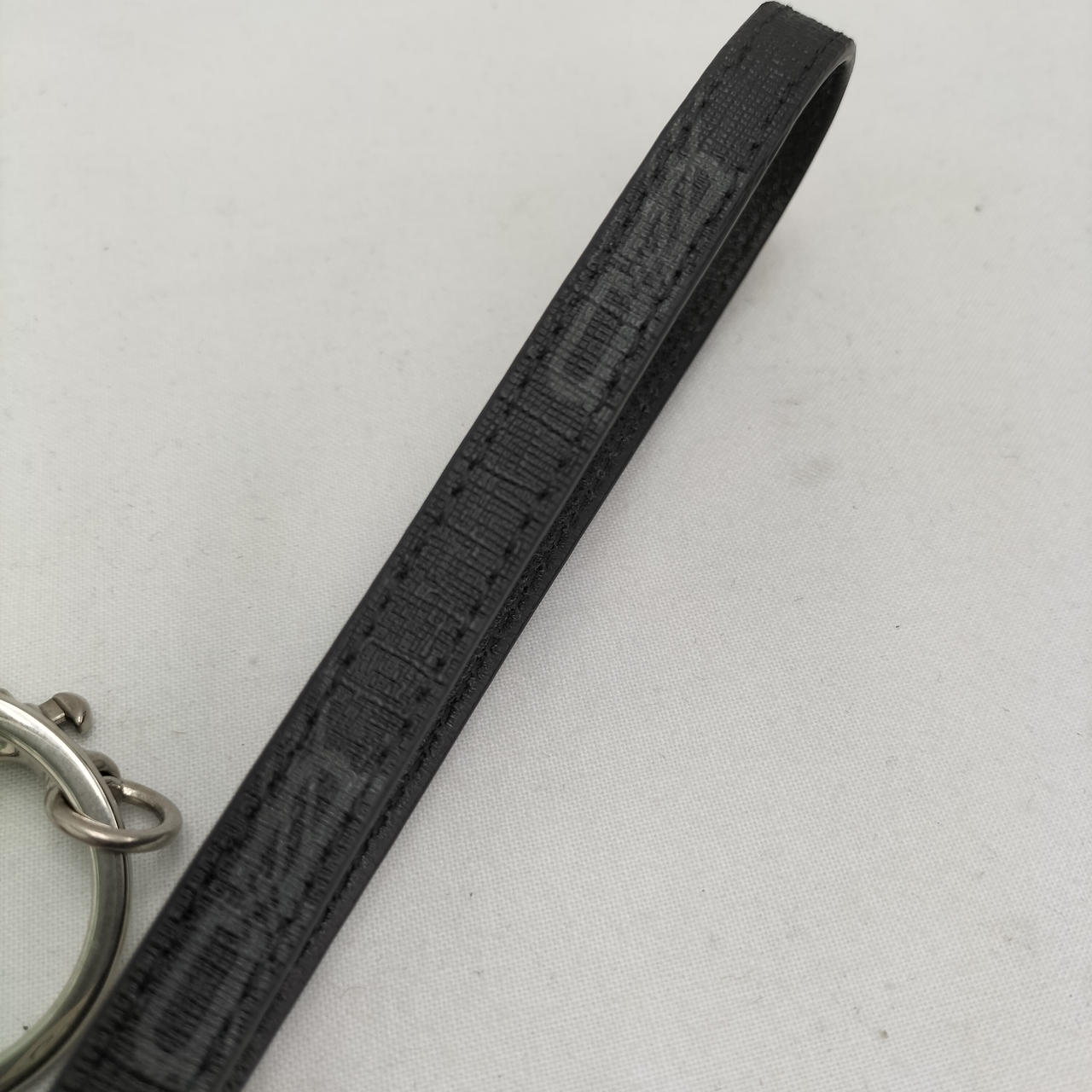 BALENCIAGA バレンシアガ ネックストラップ　ロゴ レザー BALENCIAGA バレンシアガ ネックストラップ ロゴ レザー