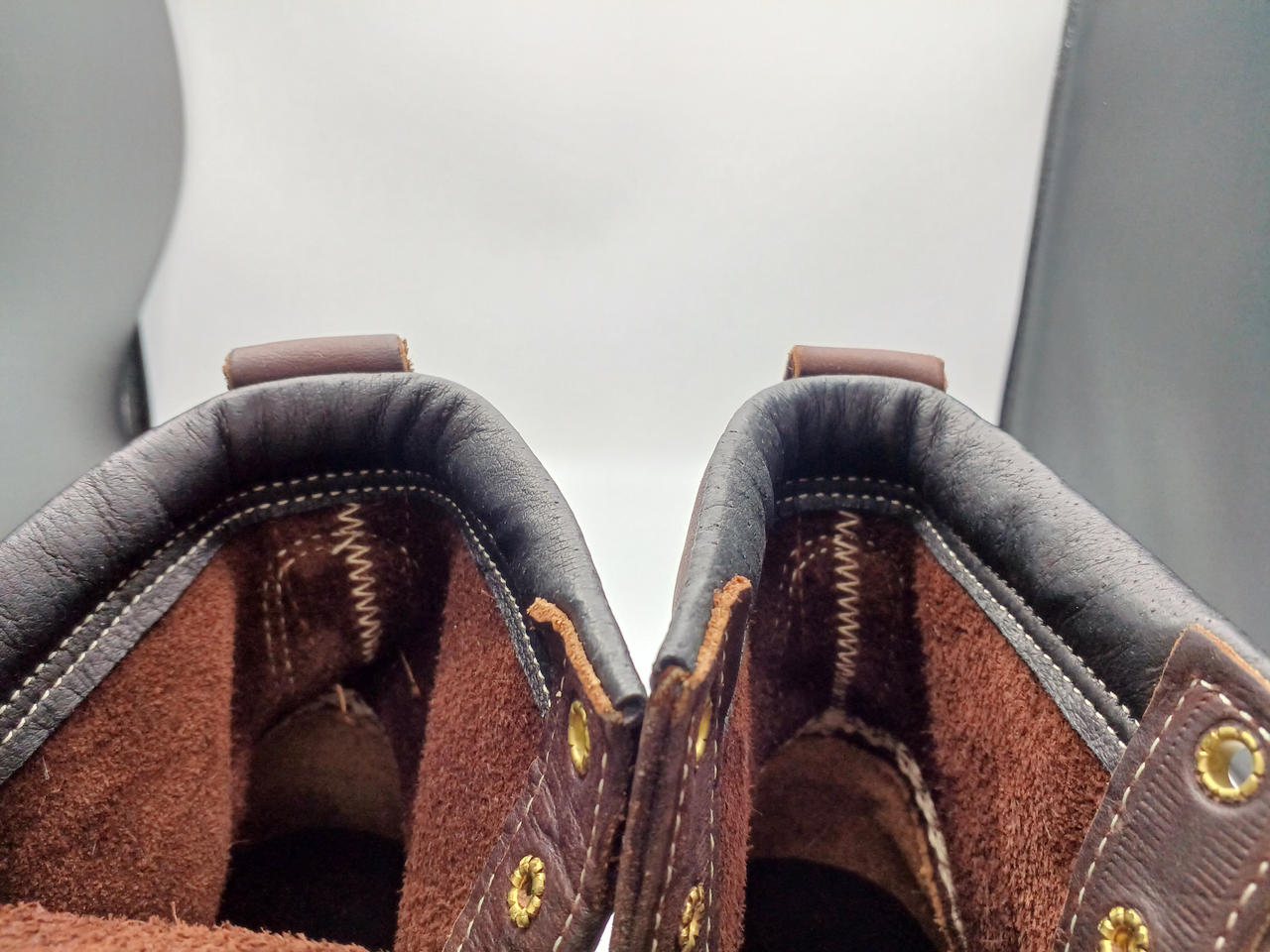 ここの黒い部分、少々劣化気味です。