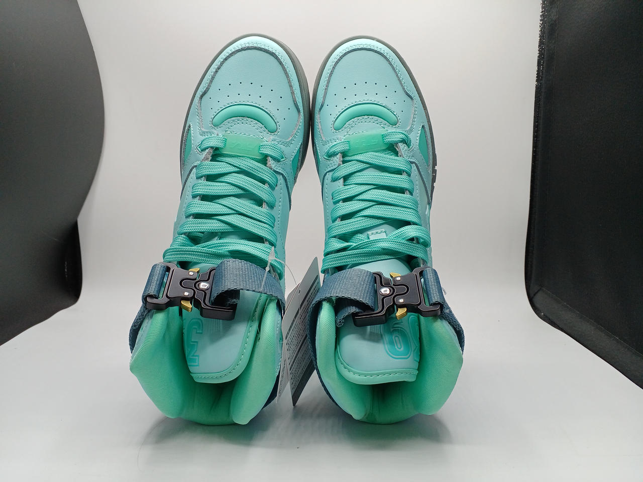 未使用　FILAx初音ミク　コラボ　TERATACH 600 HI スニーカー FILA x Hatsune Miku Teratach 600 HI Emerald MIKU 0001