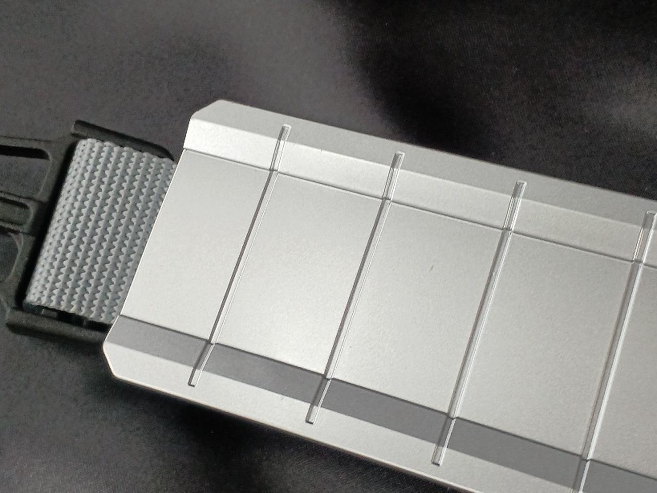 細かいキズあり。