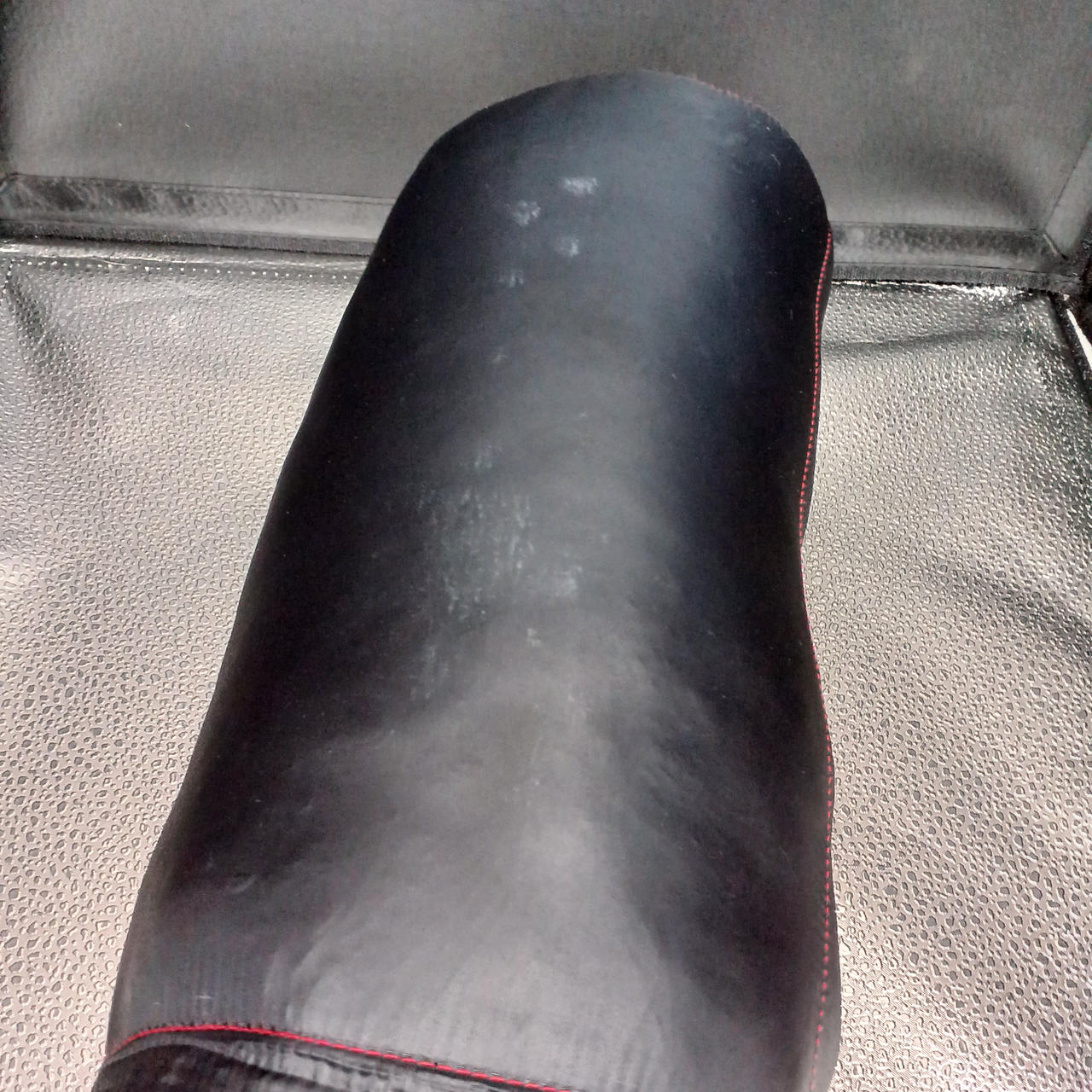 収納袋にキズあり