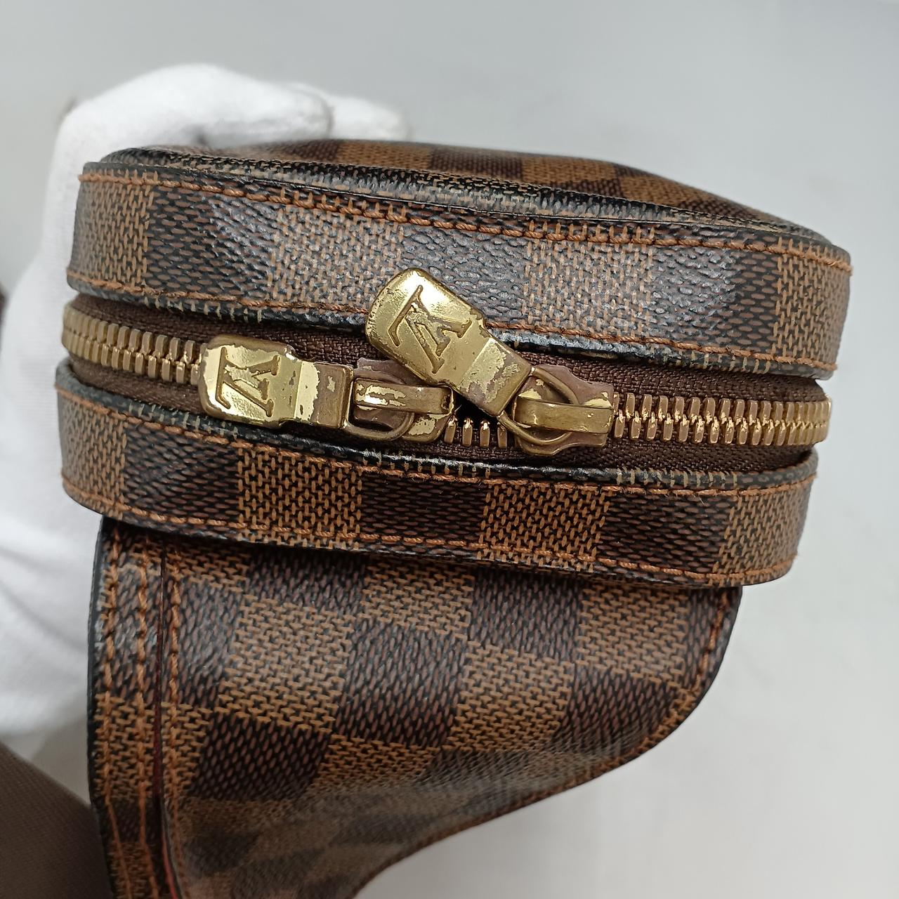 金具部分擦れあります。