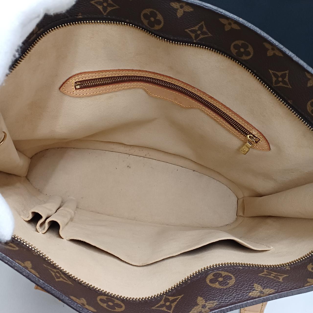 中、お汚れ、使用感あります。