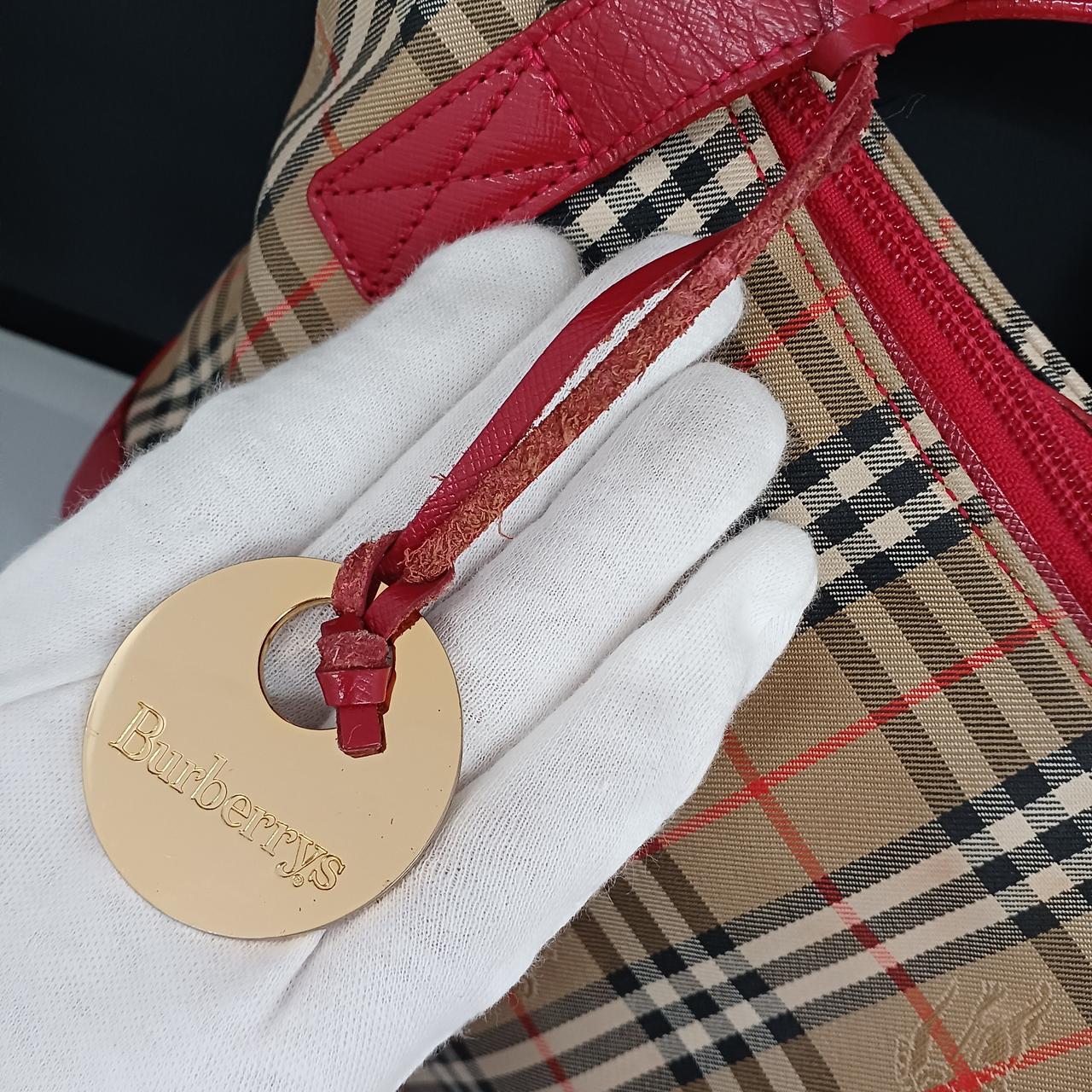 チャーム紐、毛羽立ち、劣化大です。