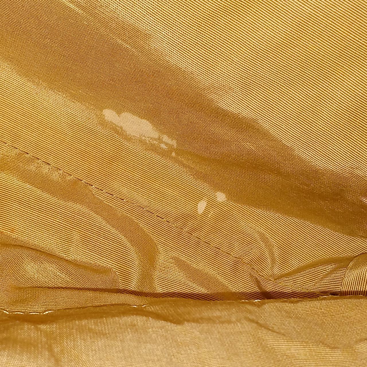 お汚れございます。