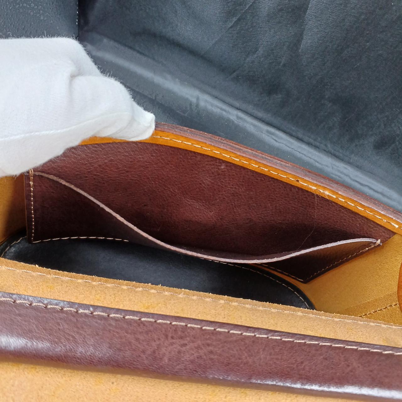 ポケット内部キズあります