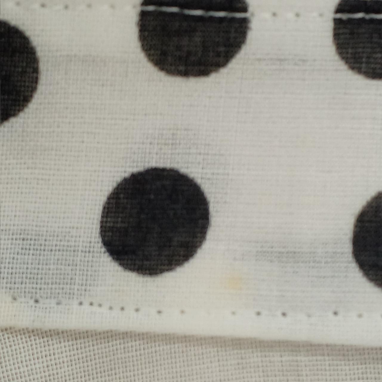 襟に薄い汚れあり