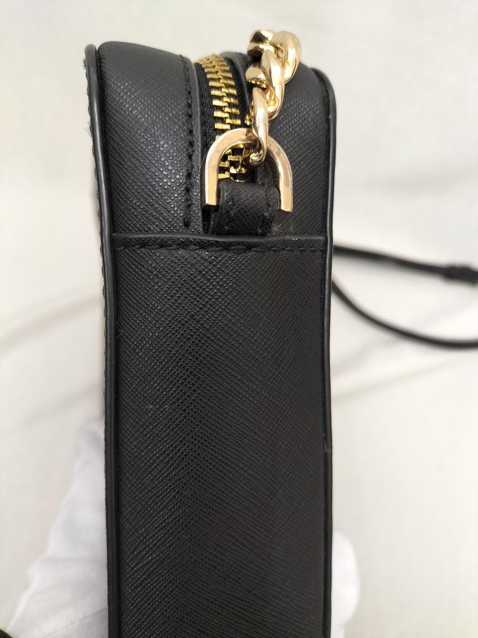 キズの様なもの有り