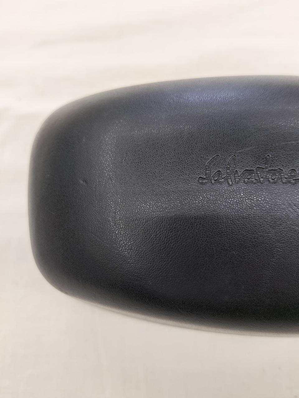 ケース：キズ有り