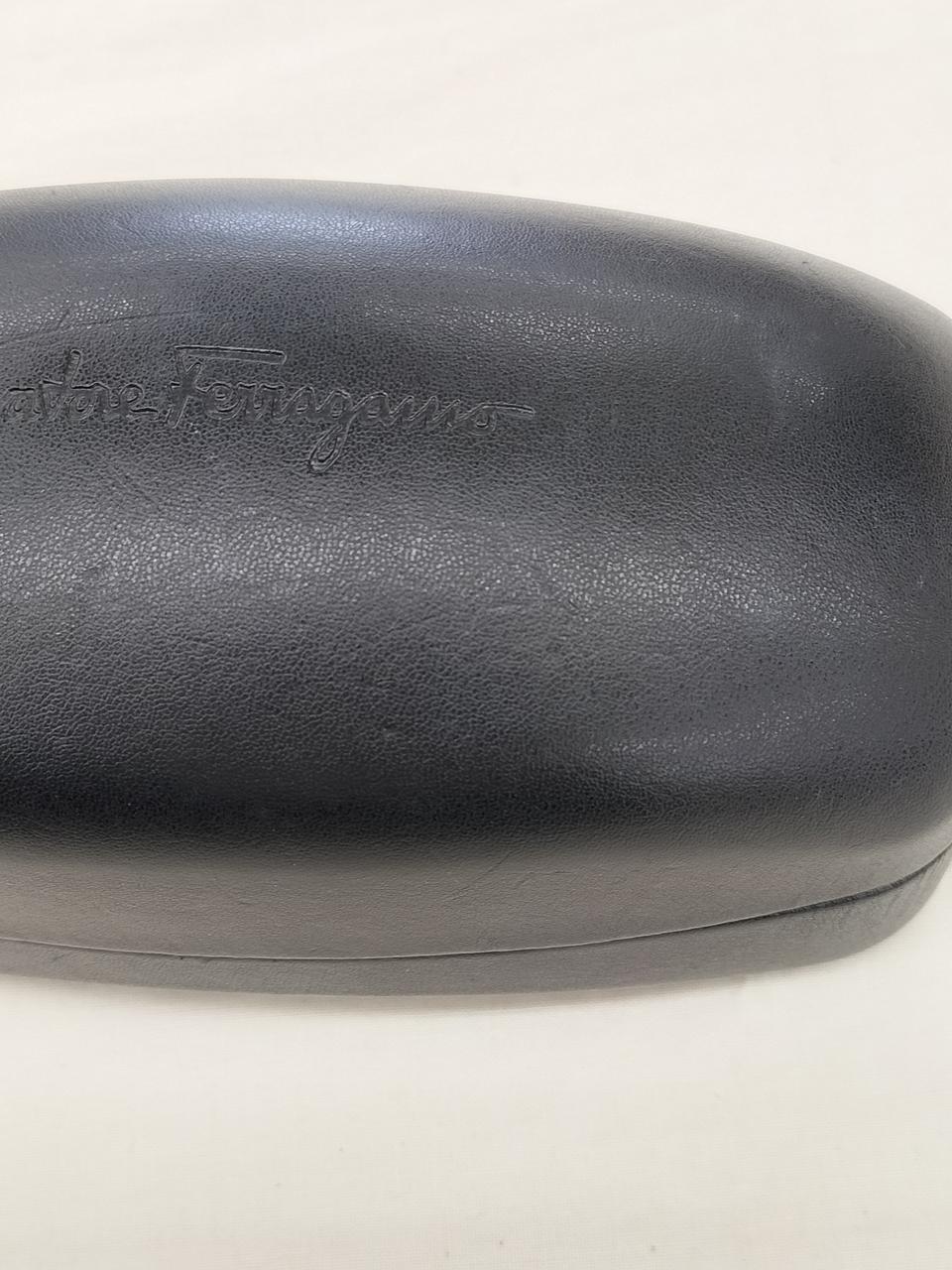 ケース：キズ有り