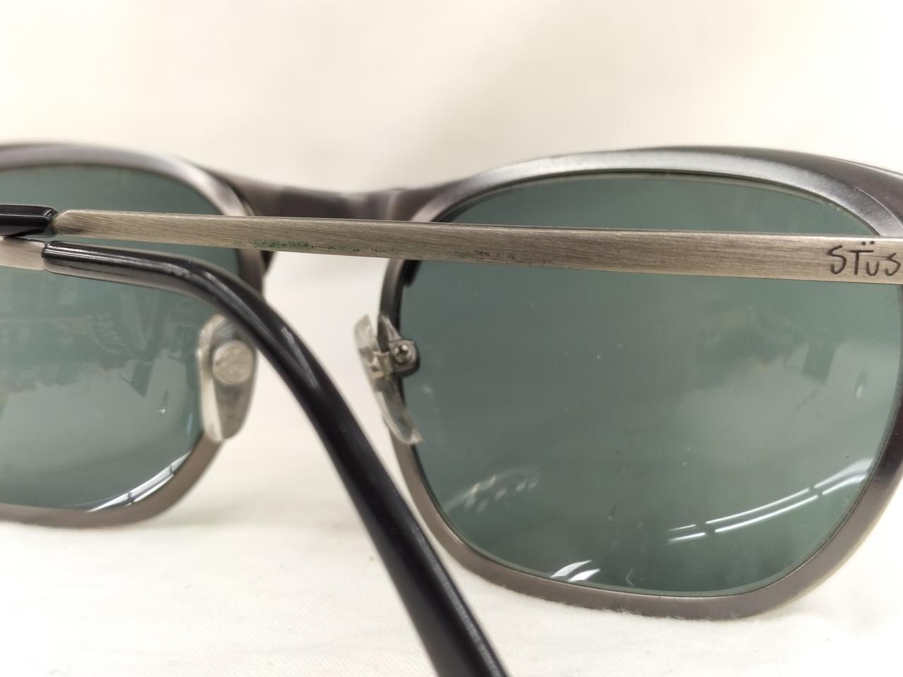 汚れの様なもの有り