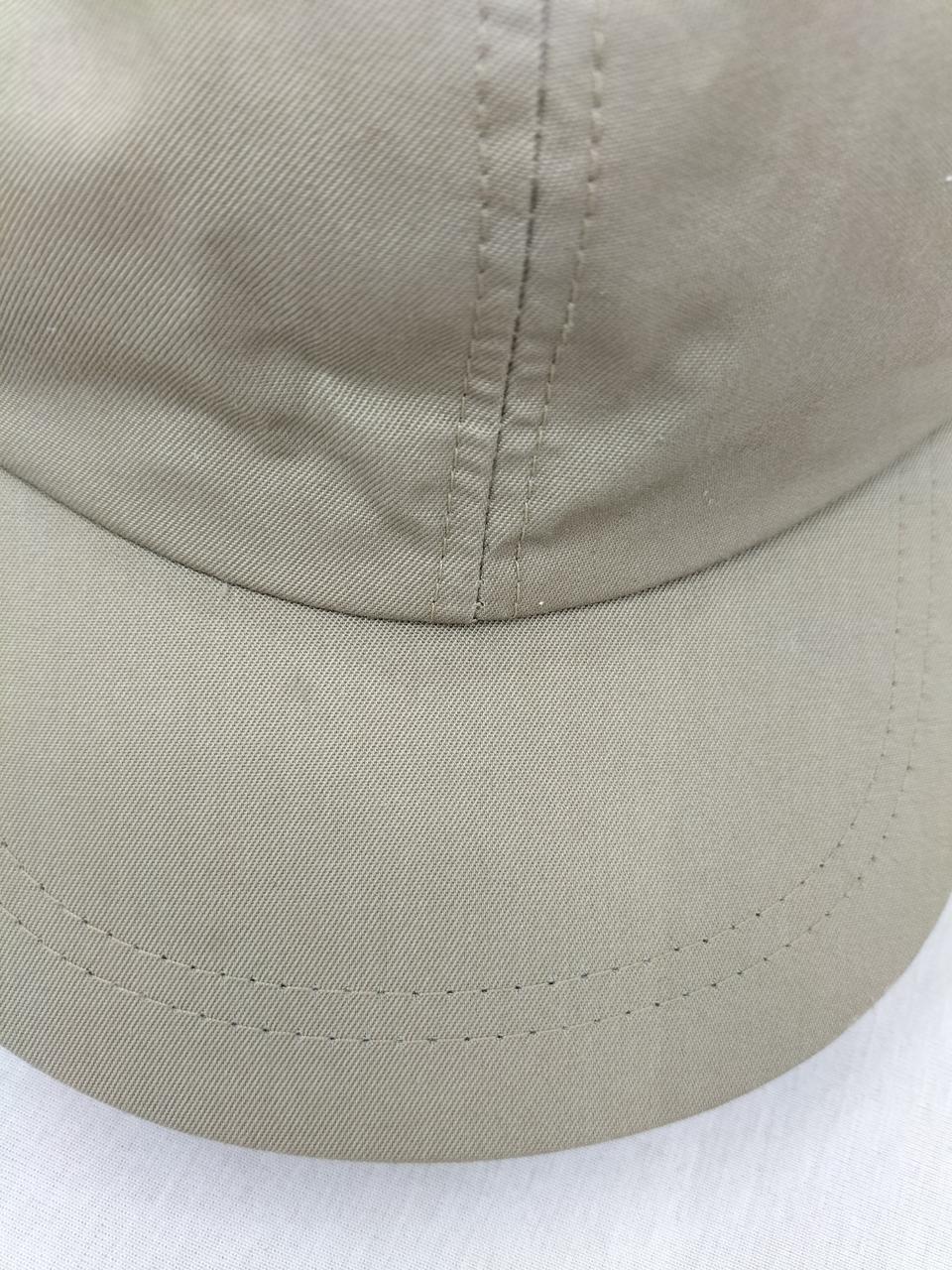 シミのようなもの有り