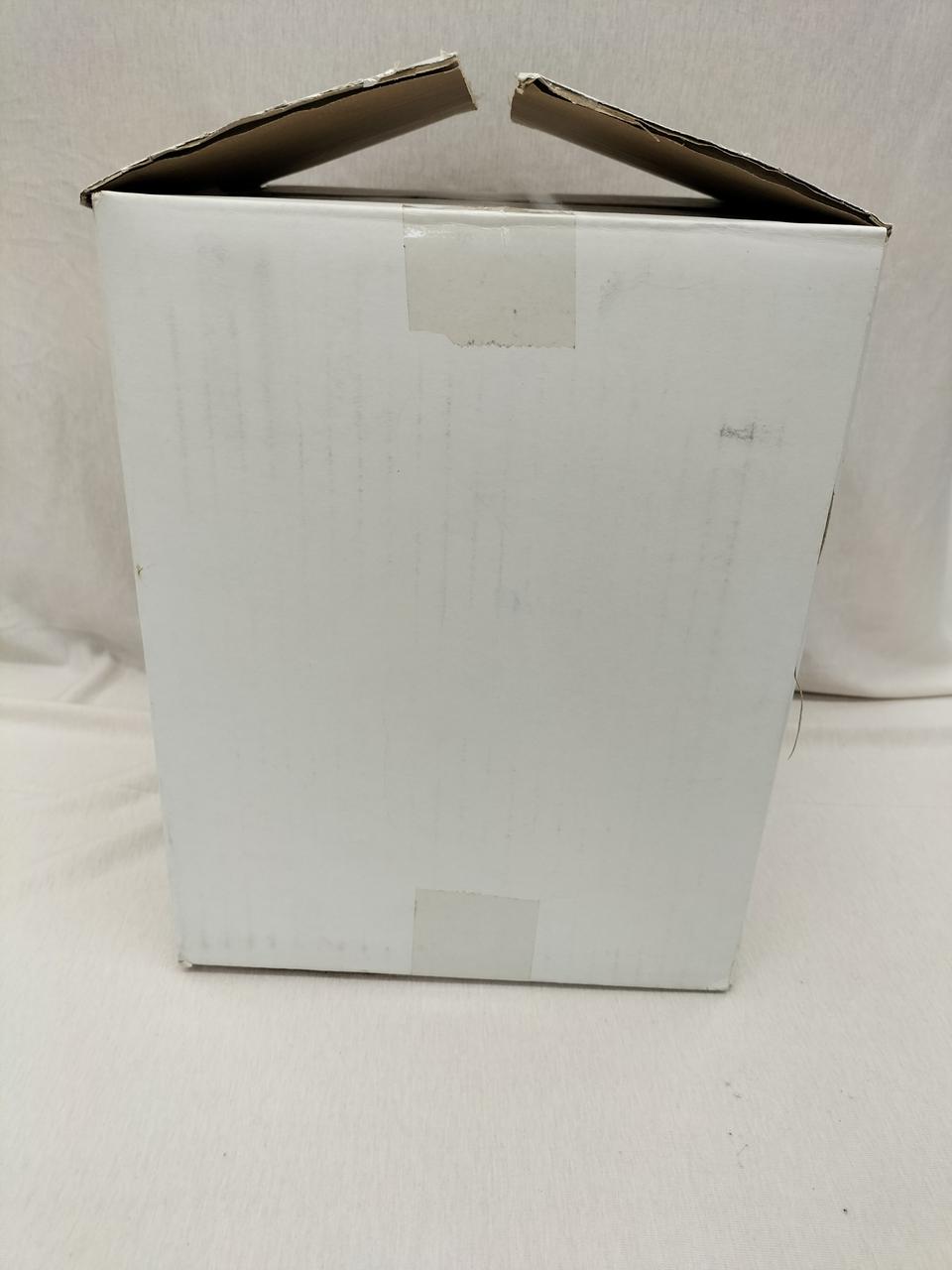 外箱全体に汚れ有り