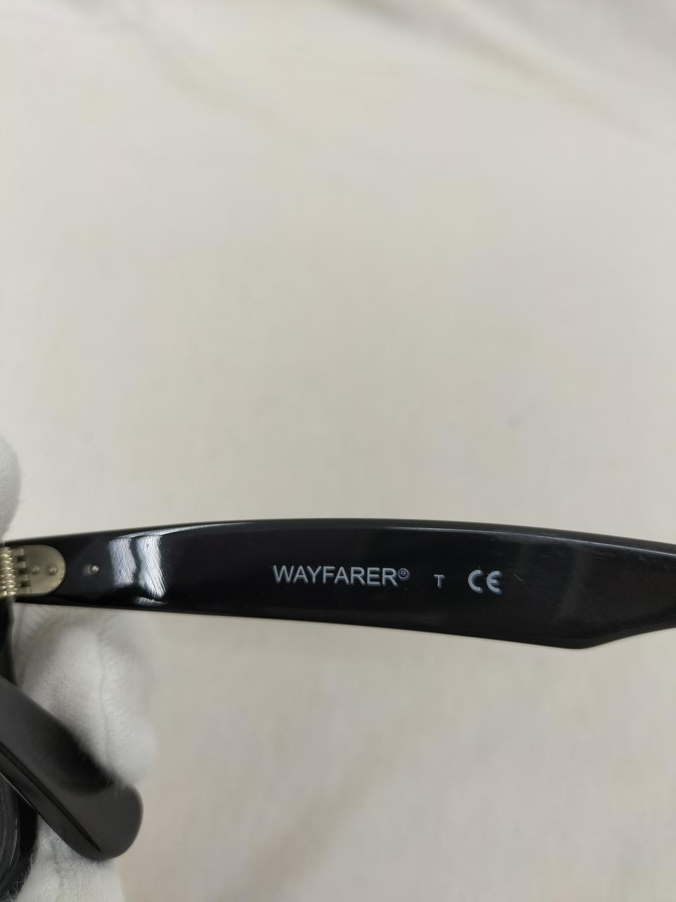 汚れの様なもの有り