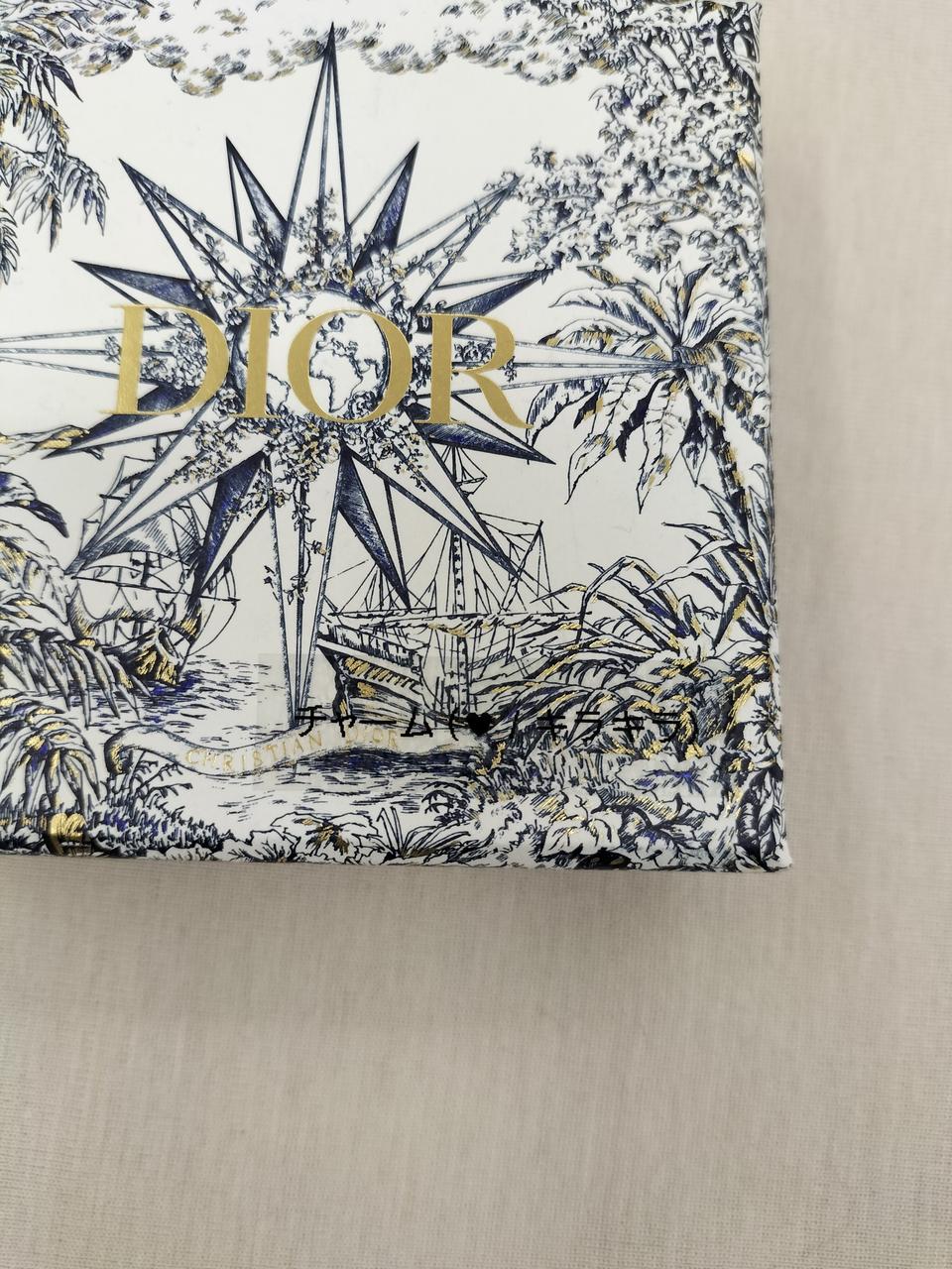 外箱：シール付いています