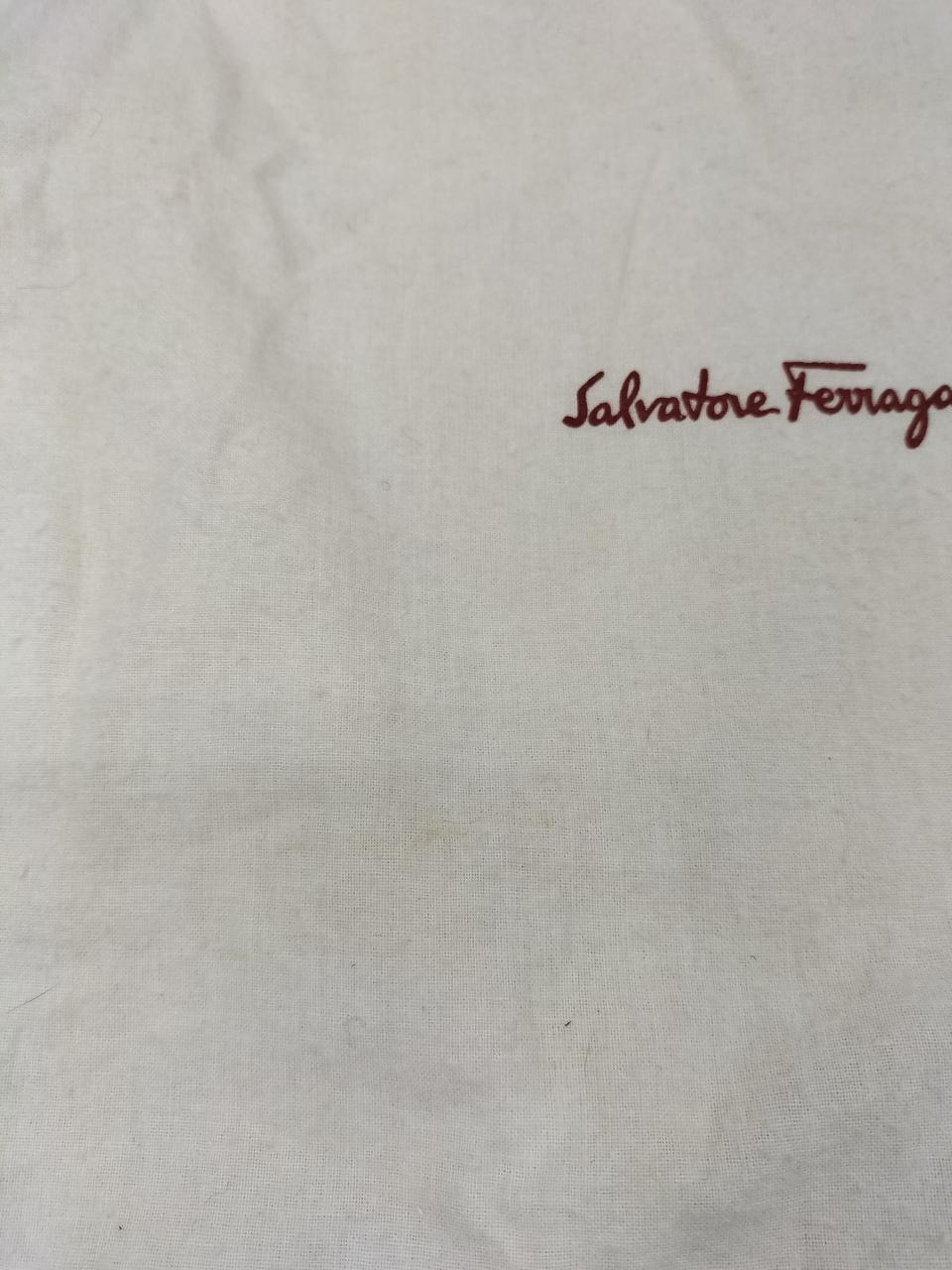 外袋に汚れ有り