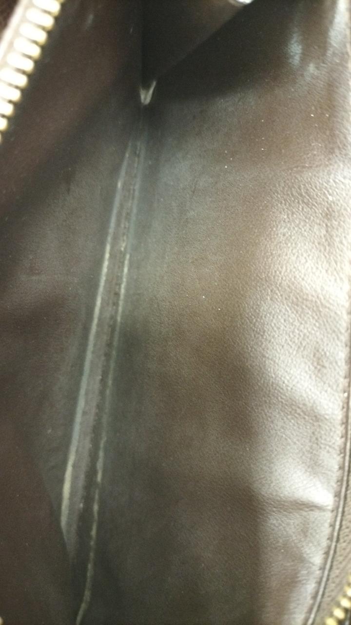 小銭入れ汚れ破れ有