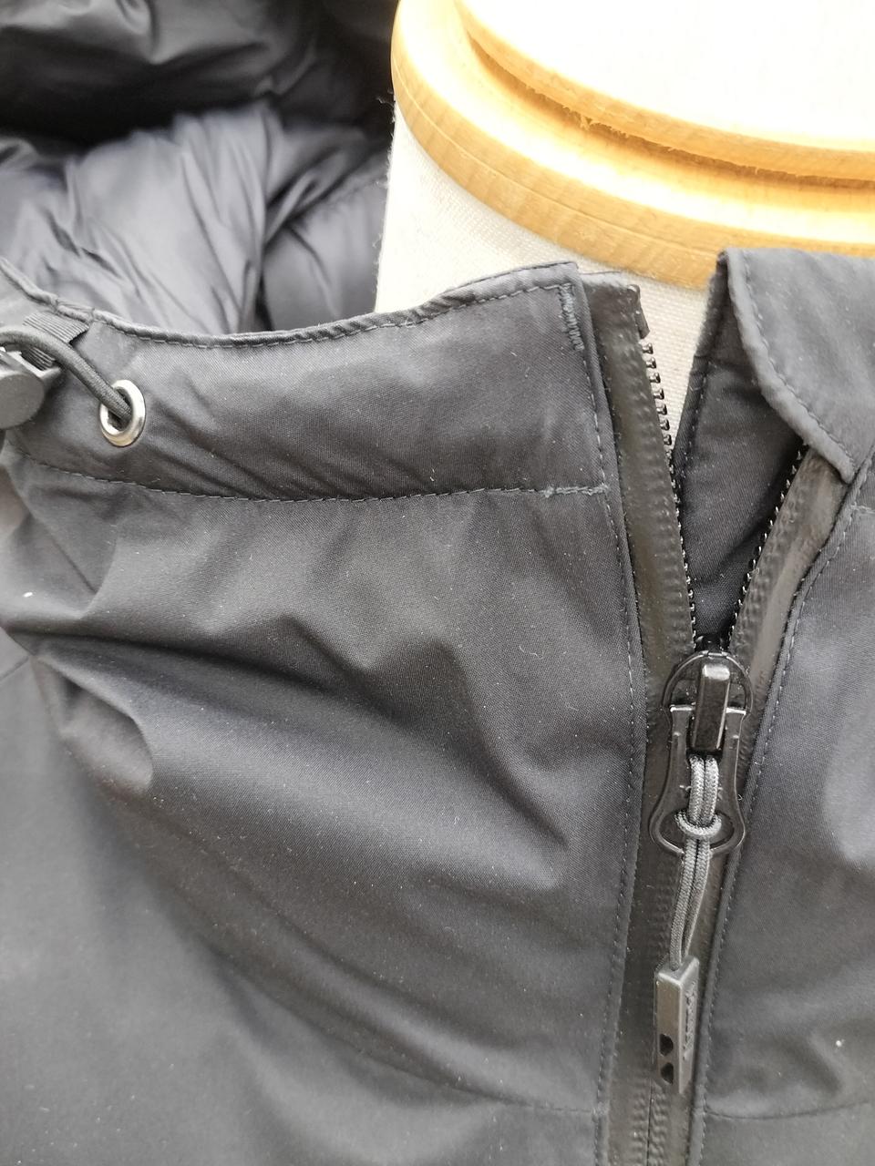 汚れの様なもの有り