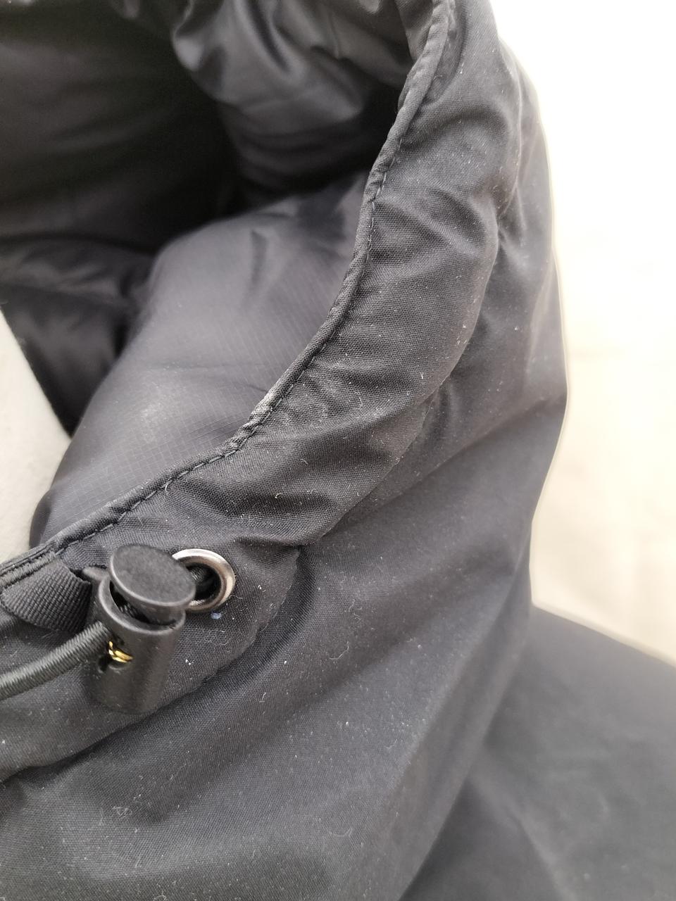 汚れの様なもの有り