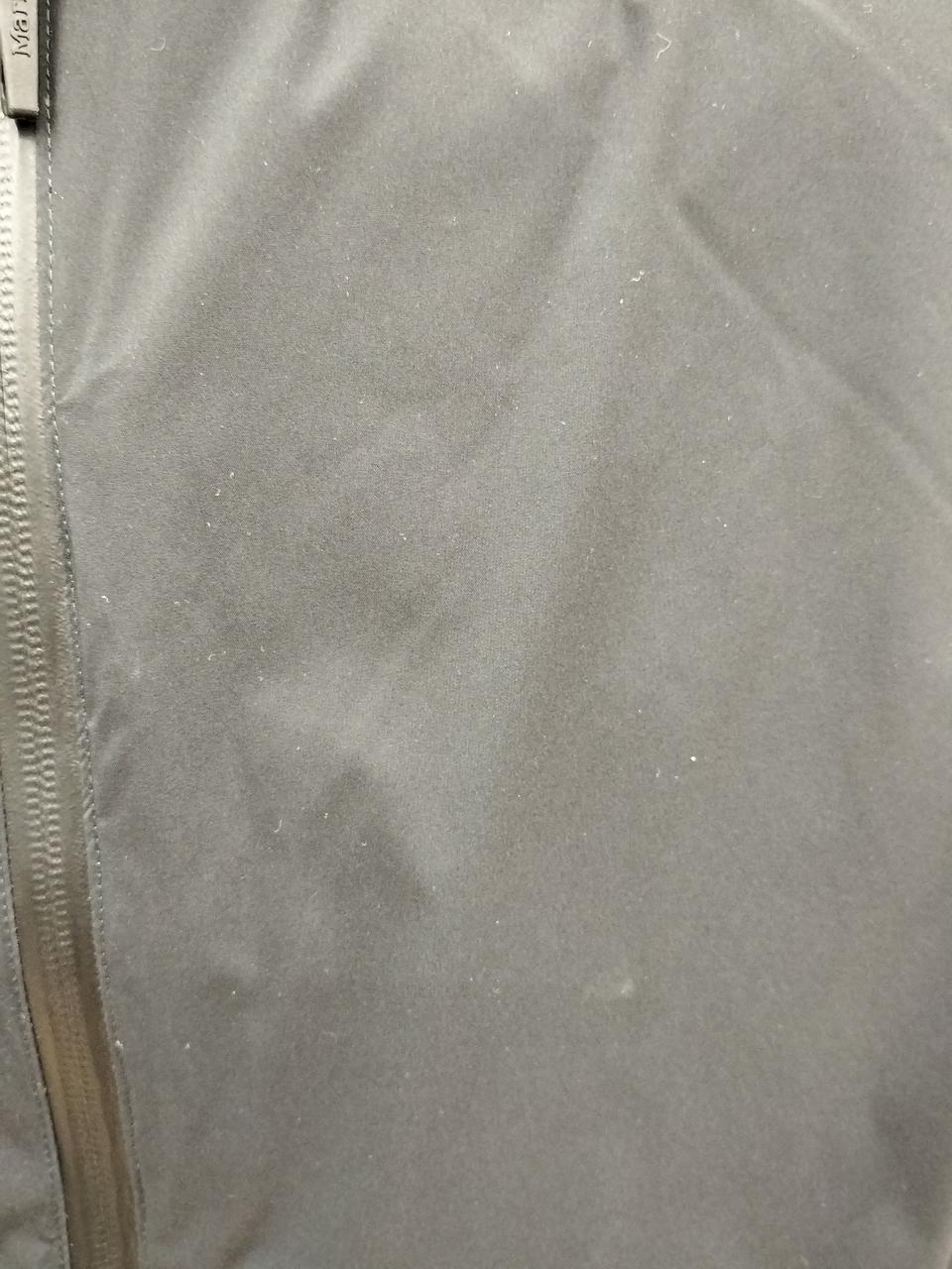 汚れの様なもの有り