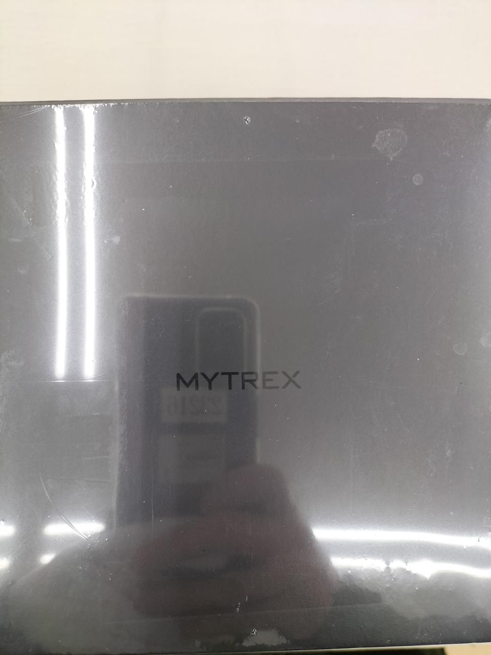 外側のフィルムにダメージ有