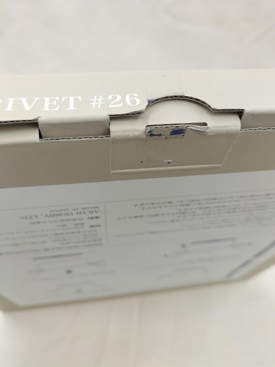 シール剥がした跡有