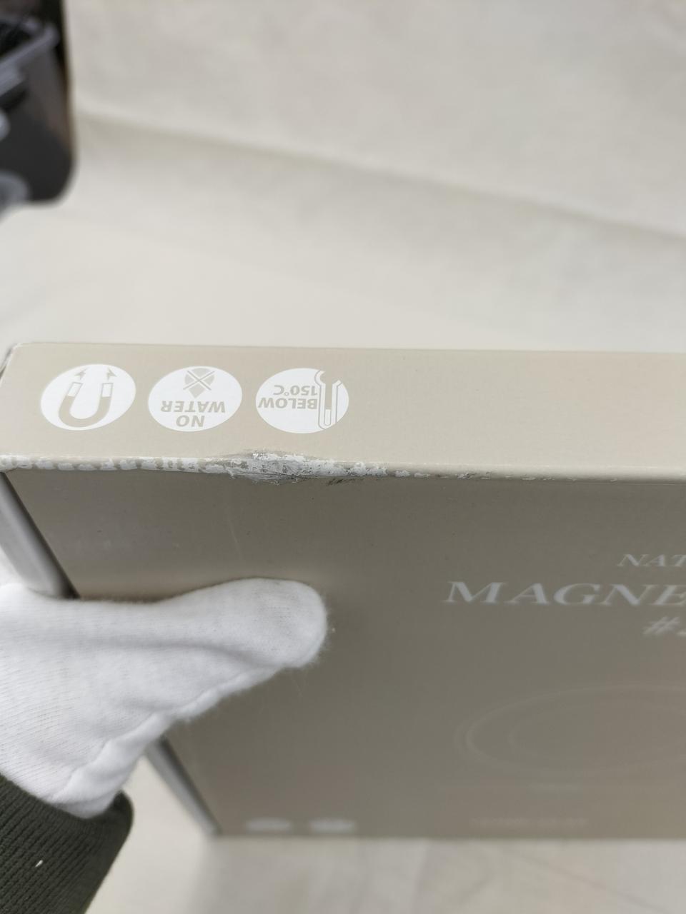 外箱全体的にダメージ有