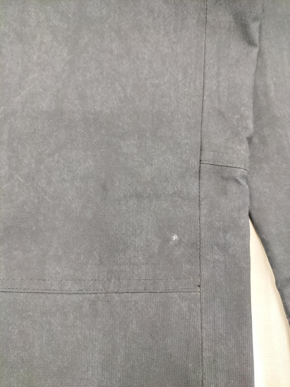 ズボン：汚れの様なもの有り