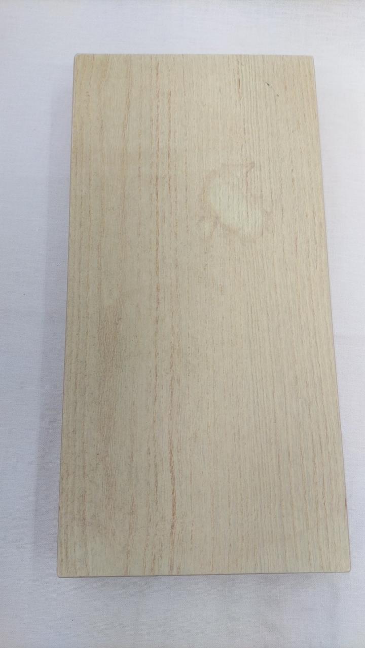 外箱裏面変色有