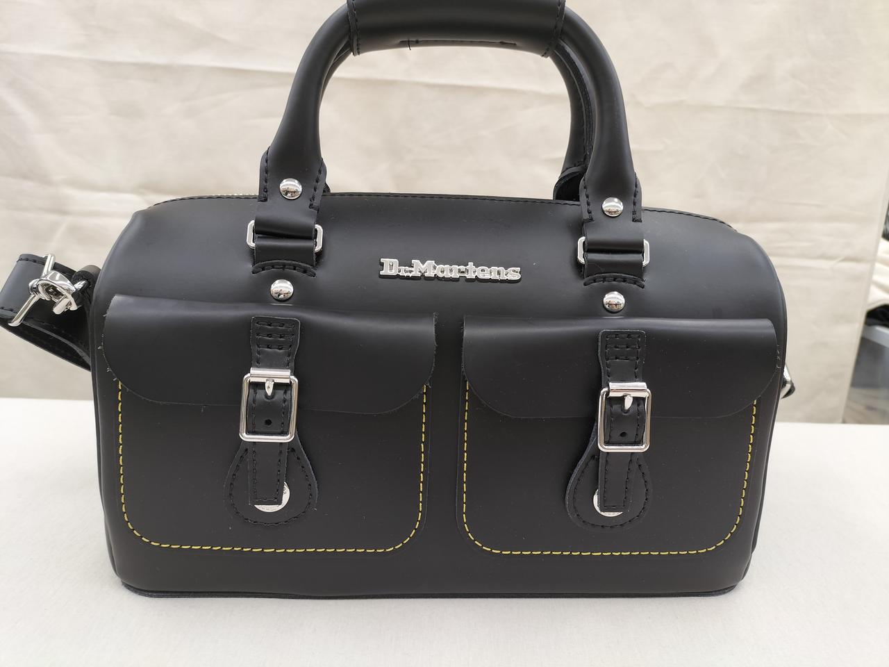 に*っ様 Dr. Martens トップハンドルバッグ ブラック DR.MARTENS|トップハンドルバッグ|【ハードオフ公式通販】オフモール