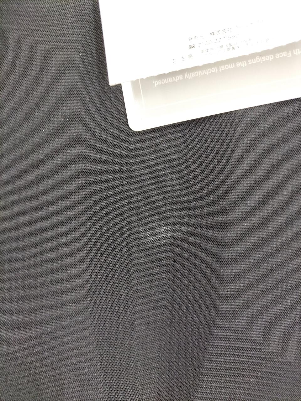 汚れの様なもの有り