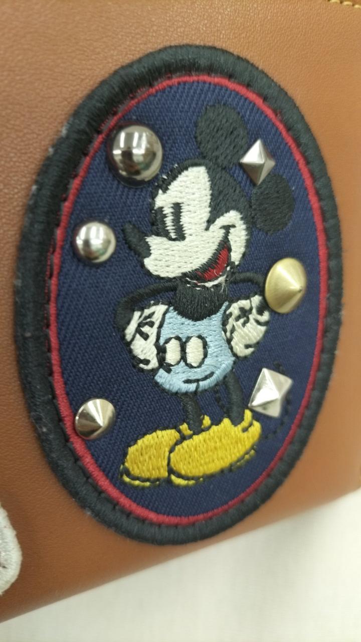 刺繍に若干ほつれ有