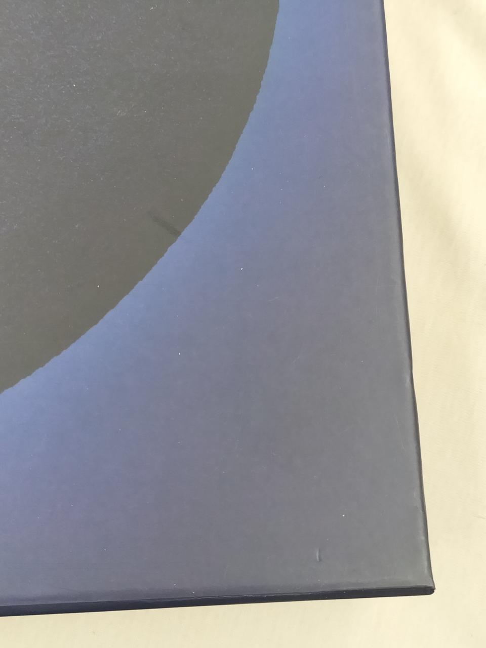 外箱にキズ有
