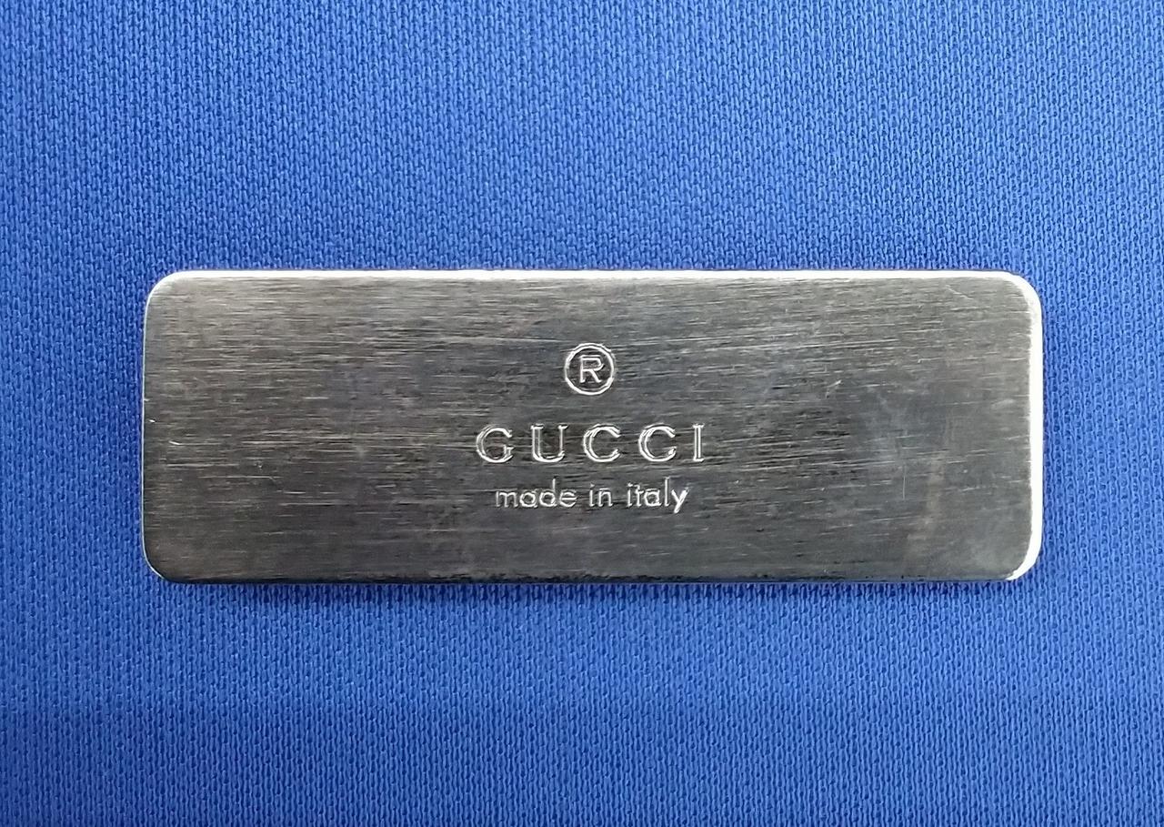 キズ、色褪せあり